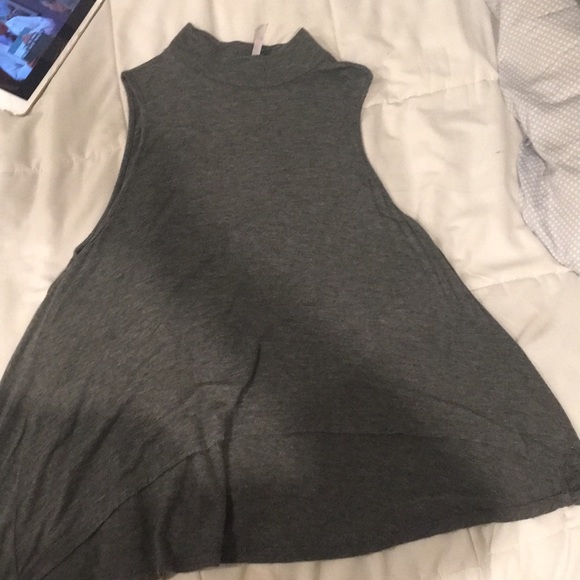 White and grey turtle neck tops - Picture 2 of 2